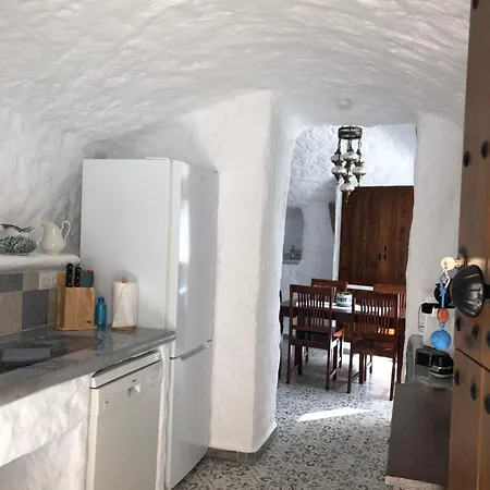 Cueva Aventura Holiday home Benamaurel