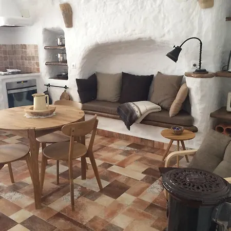 Cueva Aventura Holiday home Benamaurel